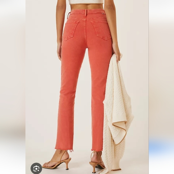 MOTHER Denim - MOTHER The Swooner Rascal Ankle Fray Jeans In Come Out And Play Coral Sz 27